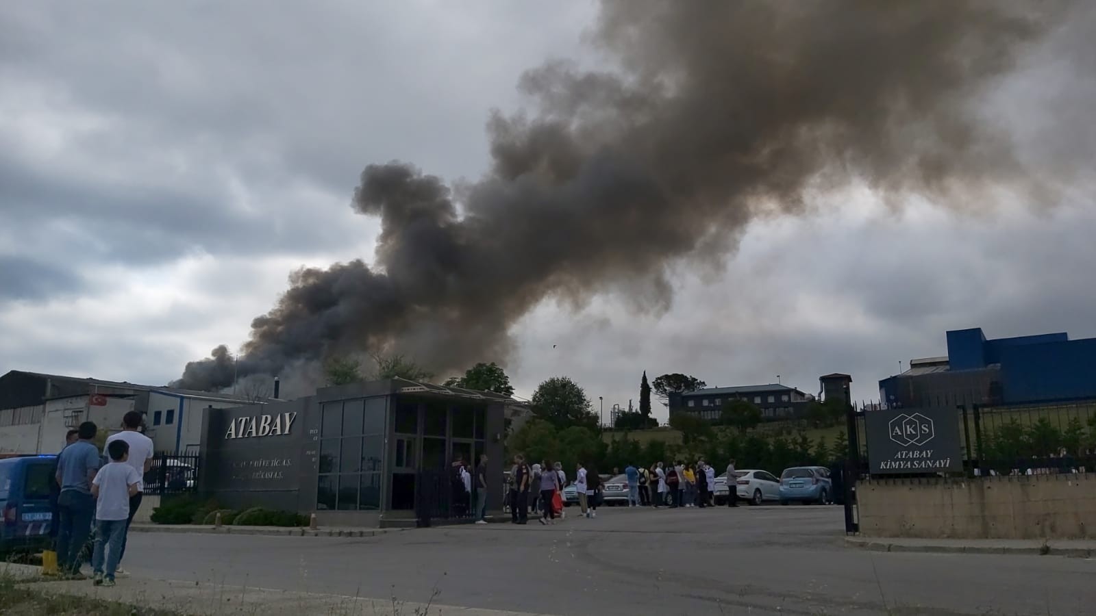 Kocaeli'de kimya fabrikasında çıkan yangın söndürüldü