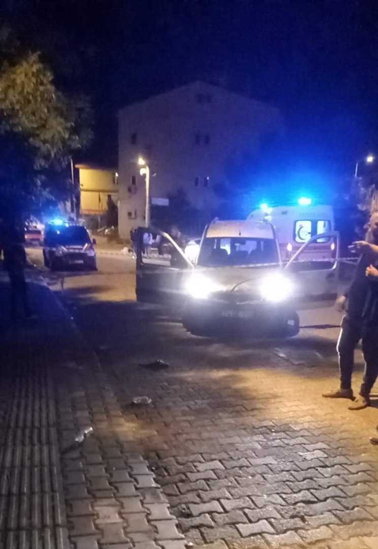 Sokak ortasında silahlı çatışma: 1 ölü, 2 yaralı