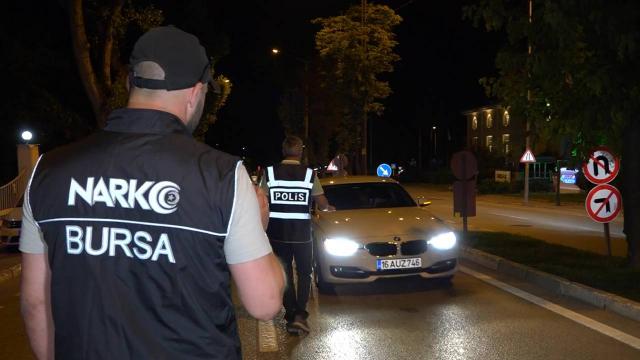 Bursa'da 450 polisin katılımıyla 'Dinamit' uygulaması