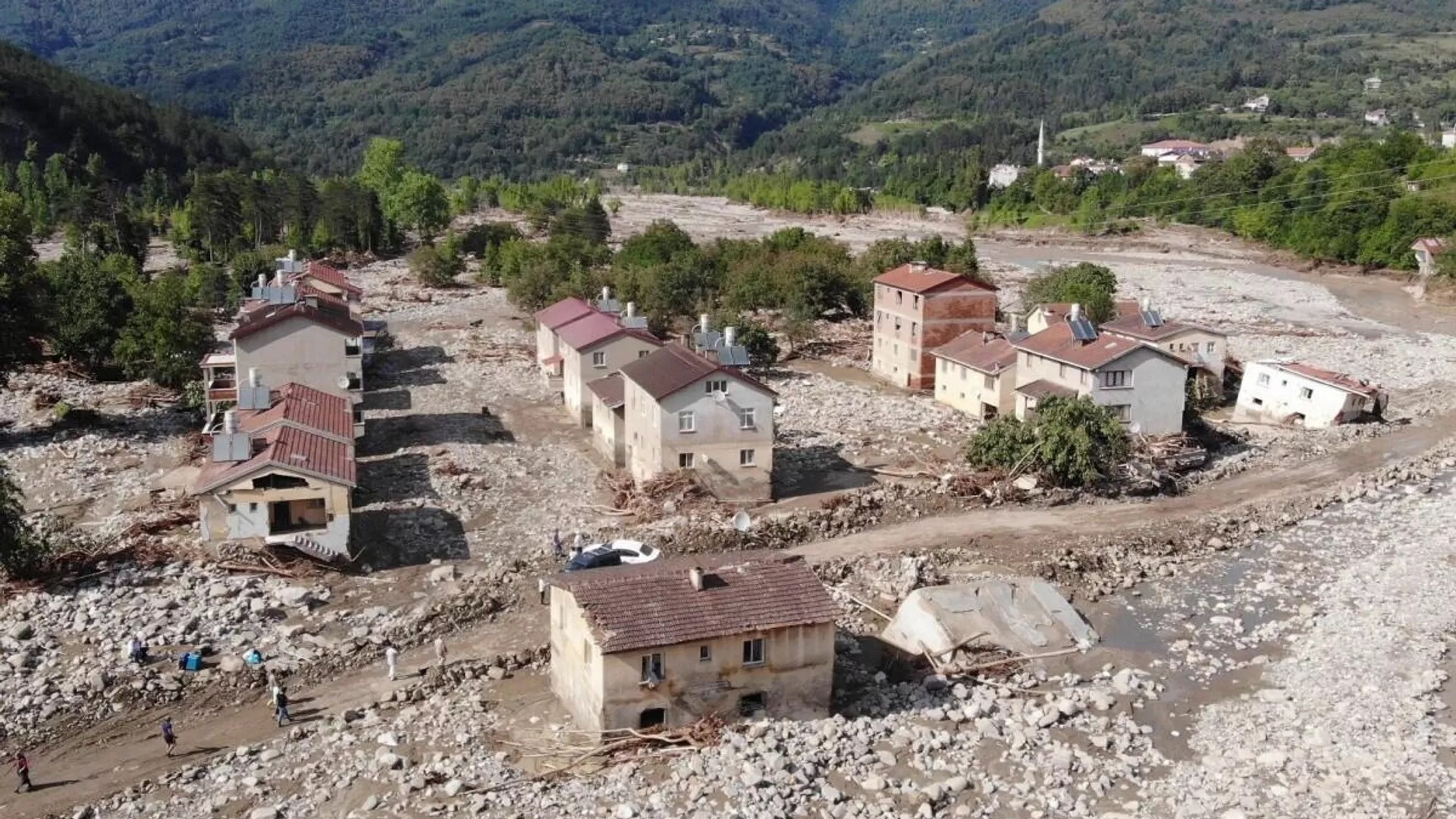 Sinop'ta Ayancık'ta bir köy, valilik kararıyla tedbir amaçlı boşaltıldı