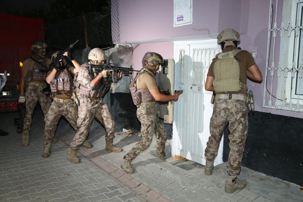 Adana'da terör operasyonu:  Seyhan Belediye Başkan Yardımcısı da gözaltına alındı