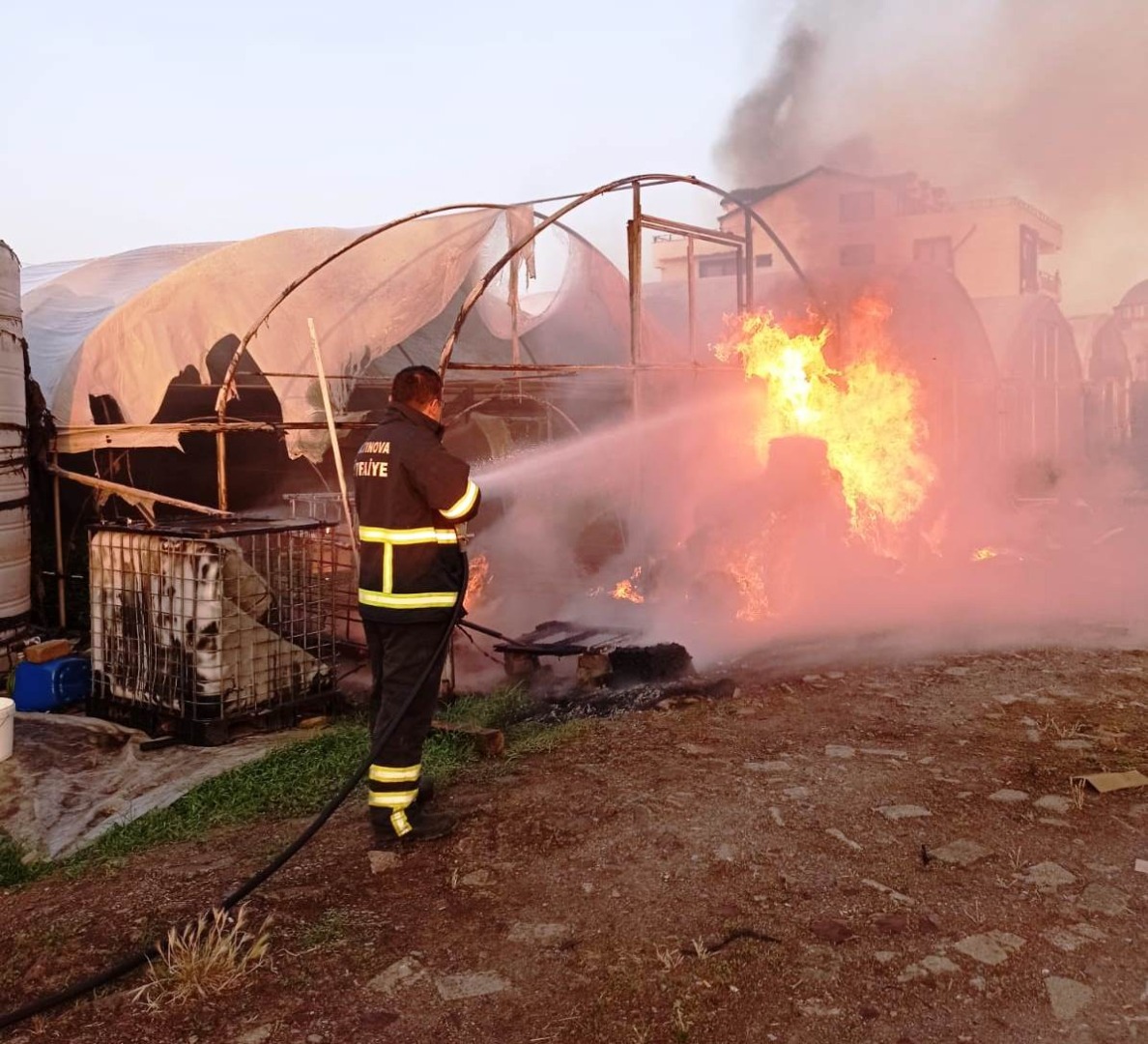 Yalova'da sera yangını paniği