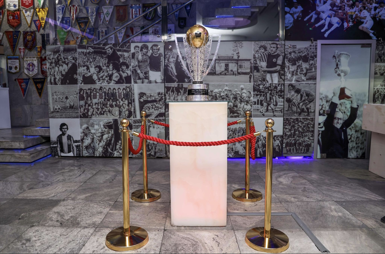 Trabzonspor'un kupası müzede