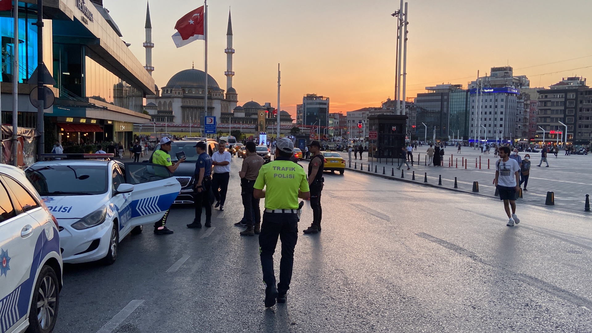 İstanbul’da helikopter destekli ‘Yeditepe Huzur’ uygulaması