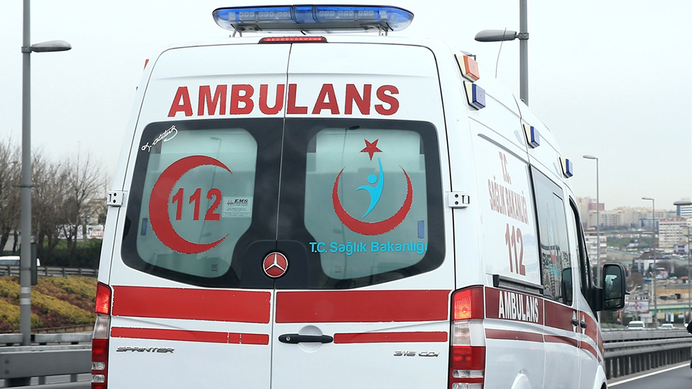 Ambulansa yol vermeyen 5 araca para cezası