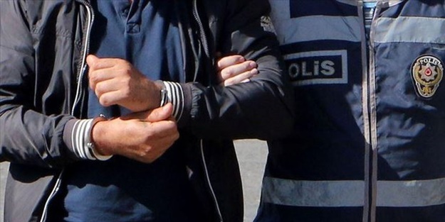 Balıkesir'de bir gencin yaşamını yitirdiği bıçaklı kavgada 2 tutuklama