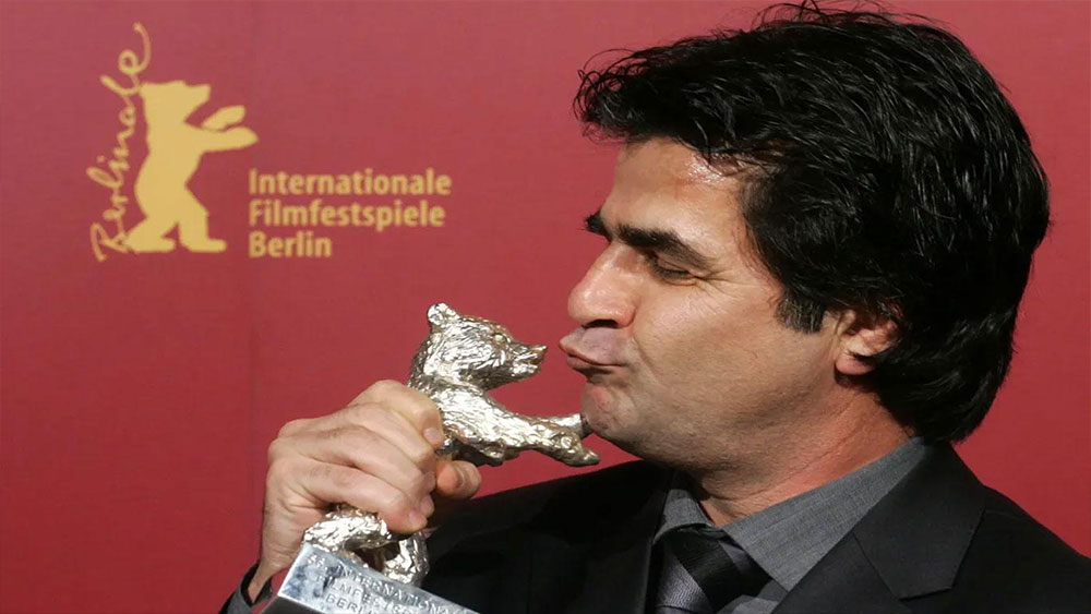 İran'da ünlü yönetmen Cafer Penahi'nin de aralarında olduğu üç yönetmen tutuklandı