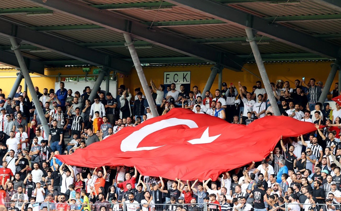 Beşiktaş Mainz maçında dikkat çeken detay