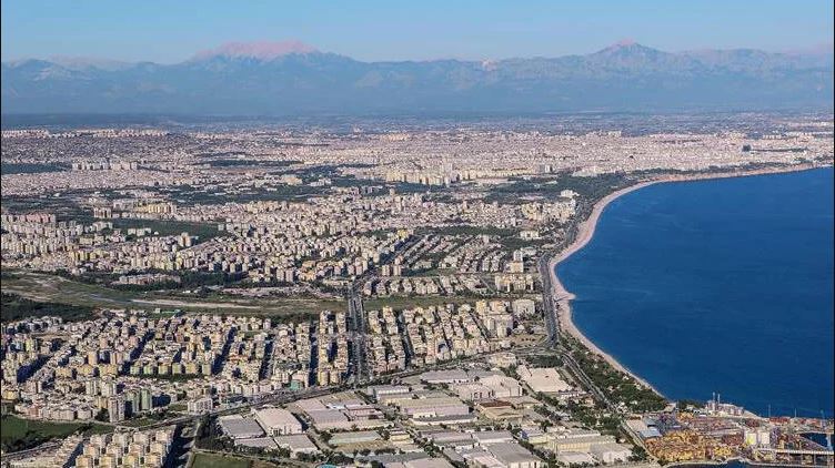 Antalya yabancıların eline geçiyor! 46 bin konut satıldı