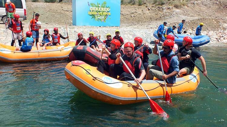 Cumhurbaşkanı Yardımcısı Oktay ve Bakan Kasapoğlu, Yozgat'ta rafting yaptı