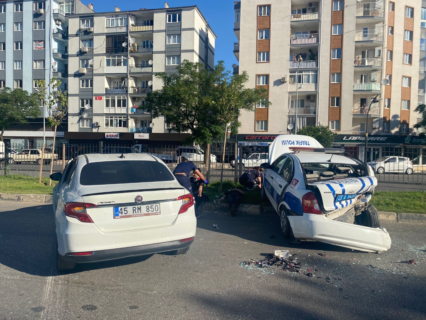 Manisa’da Meydana Gelen Trafik Kazasında 5’i Polis Memuru 6 Kişi Yaralandı