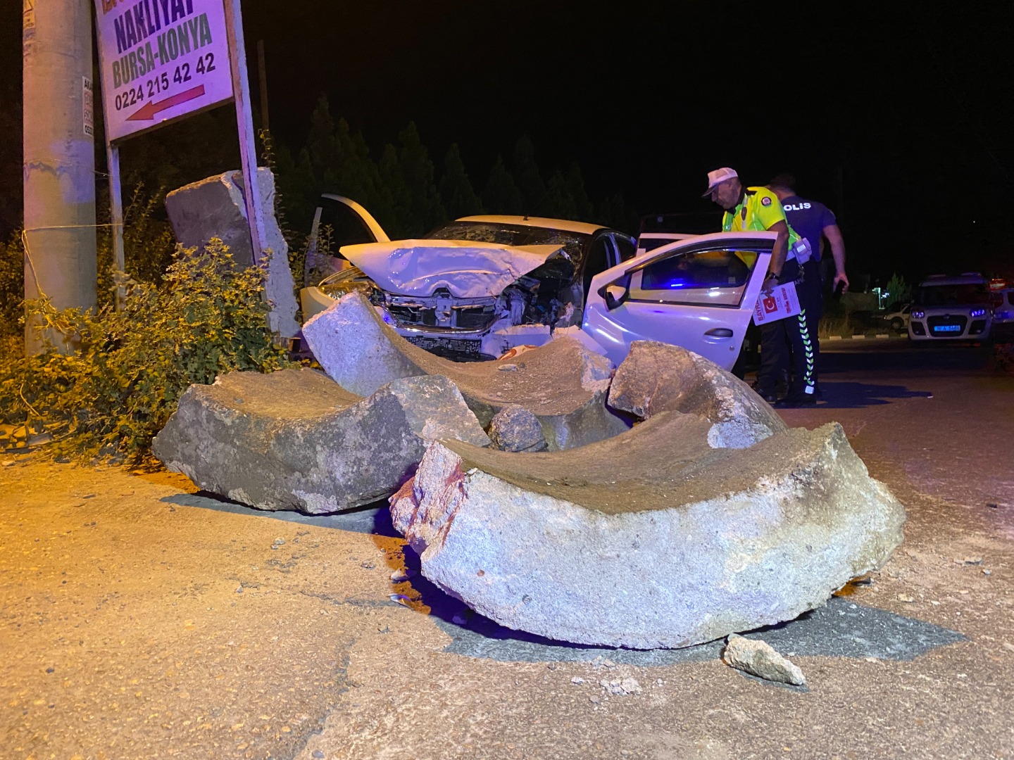 Bursa'da feci kaza: 1 ölü 2 ağır yaralı
