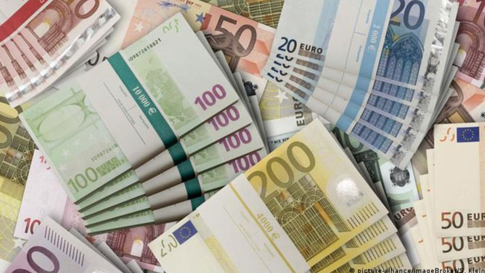 Avrupa Merkez Bankası faizi arttırdı euro önce ateşlendi daha sonra geri geldi