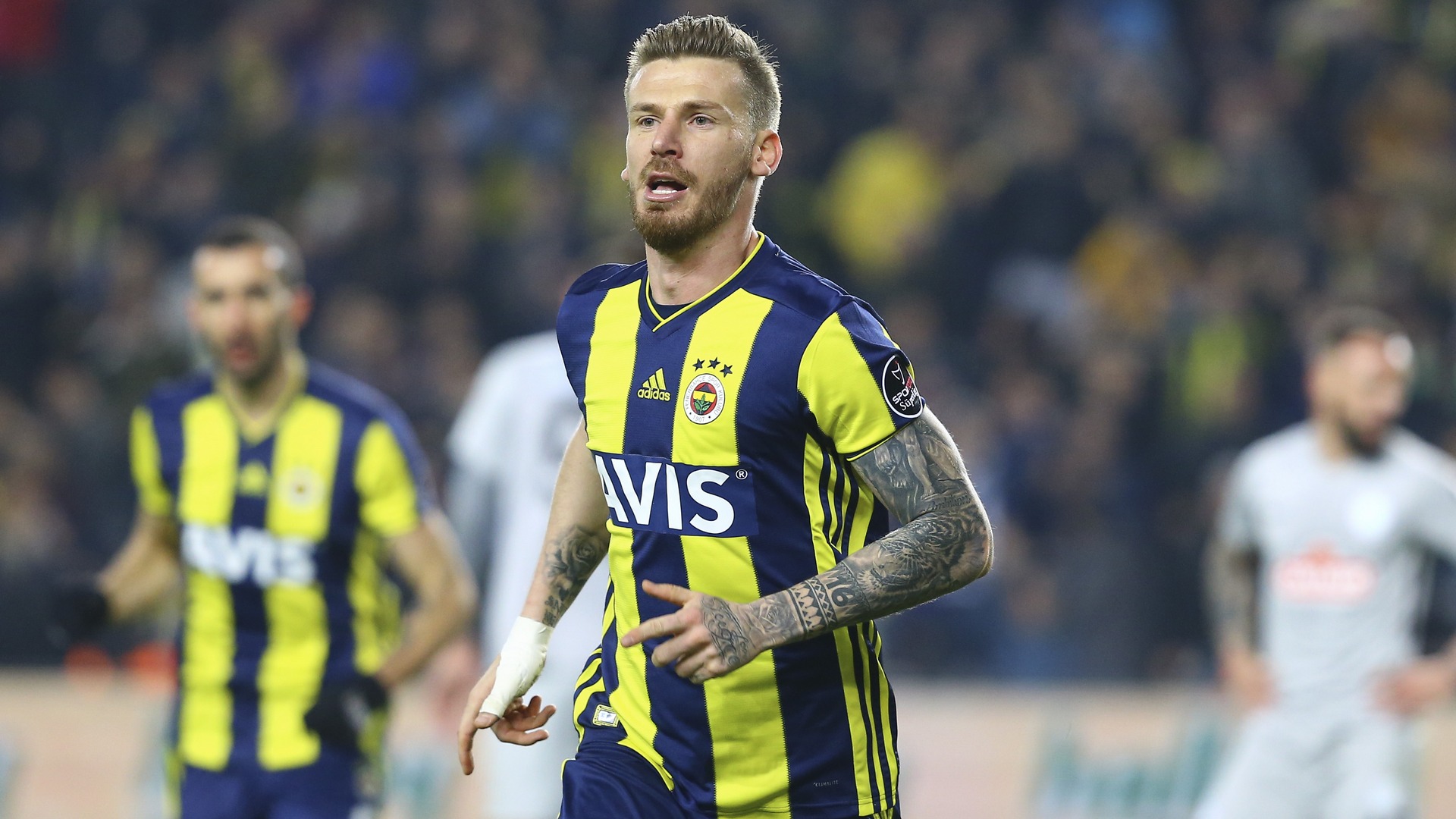 Fenerbahçe'nin yıldızı 1.5 ay sahalardan uzak kalacak