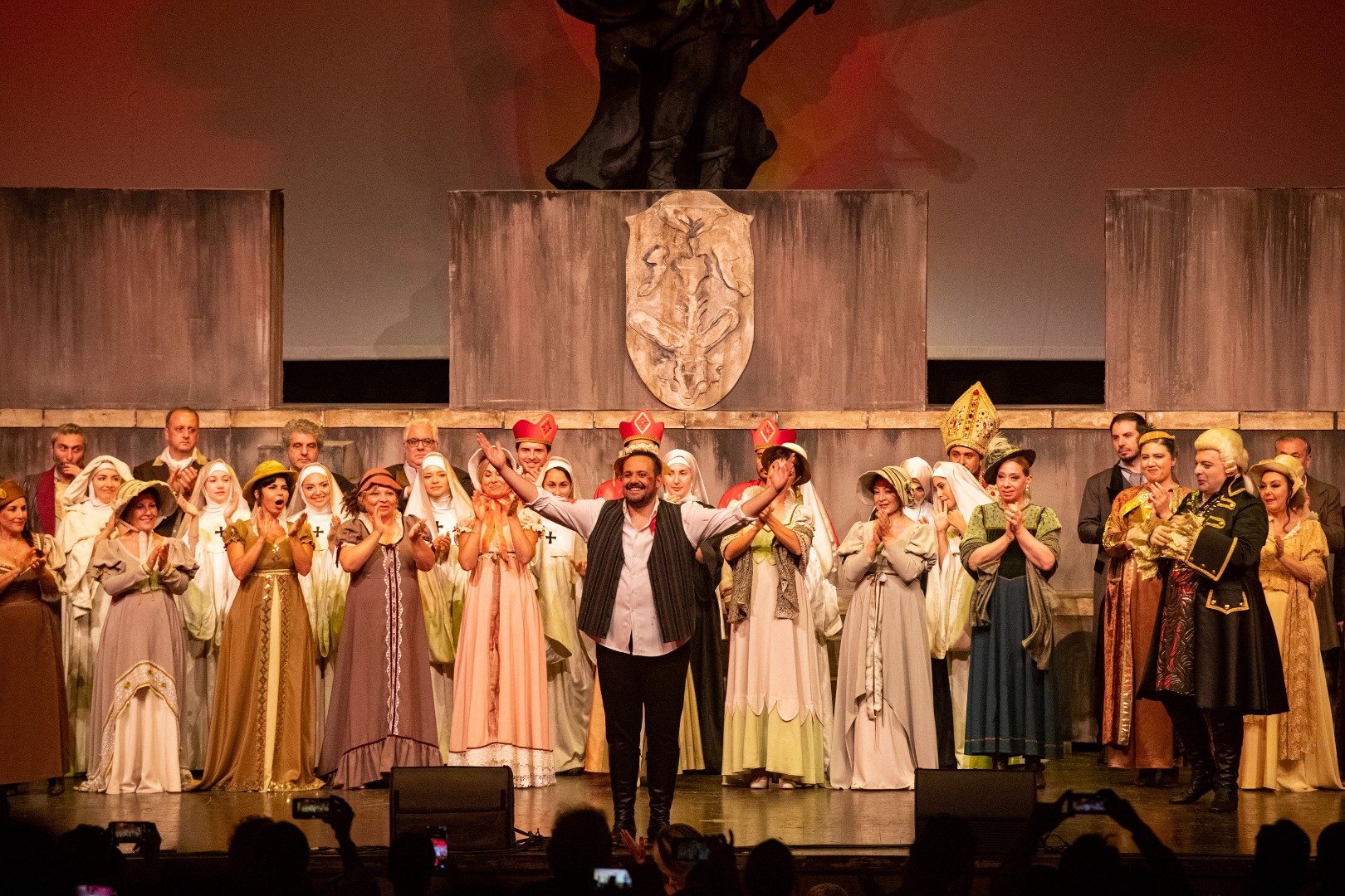 İstanbul Opera Festivali'nde  Tosca operası sahnelendi