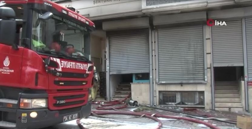 Esenyurt’ta maddi hasarlı iş yeri yangını