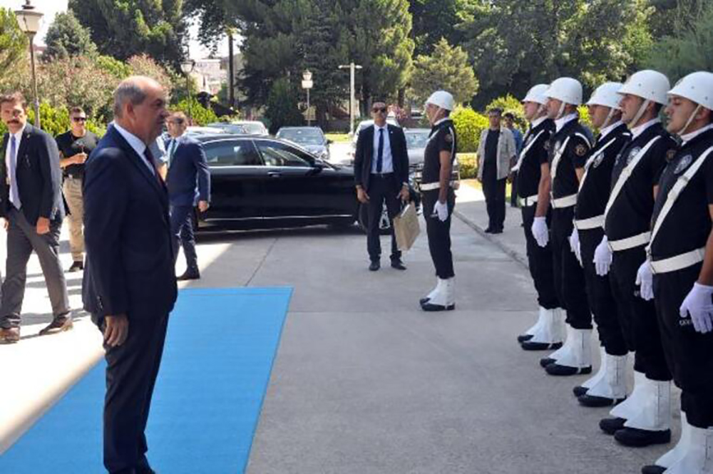 KKTC Cumhurbaşkanı Ersin Tatar Osmaniye'de 'Mehter Marşı'yla karşılandı