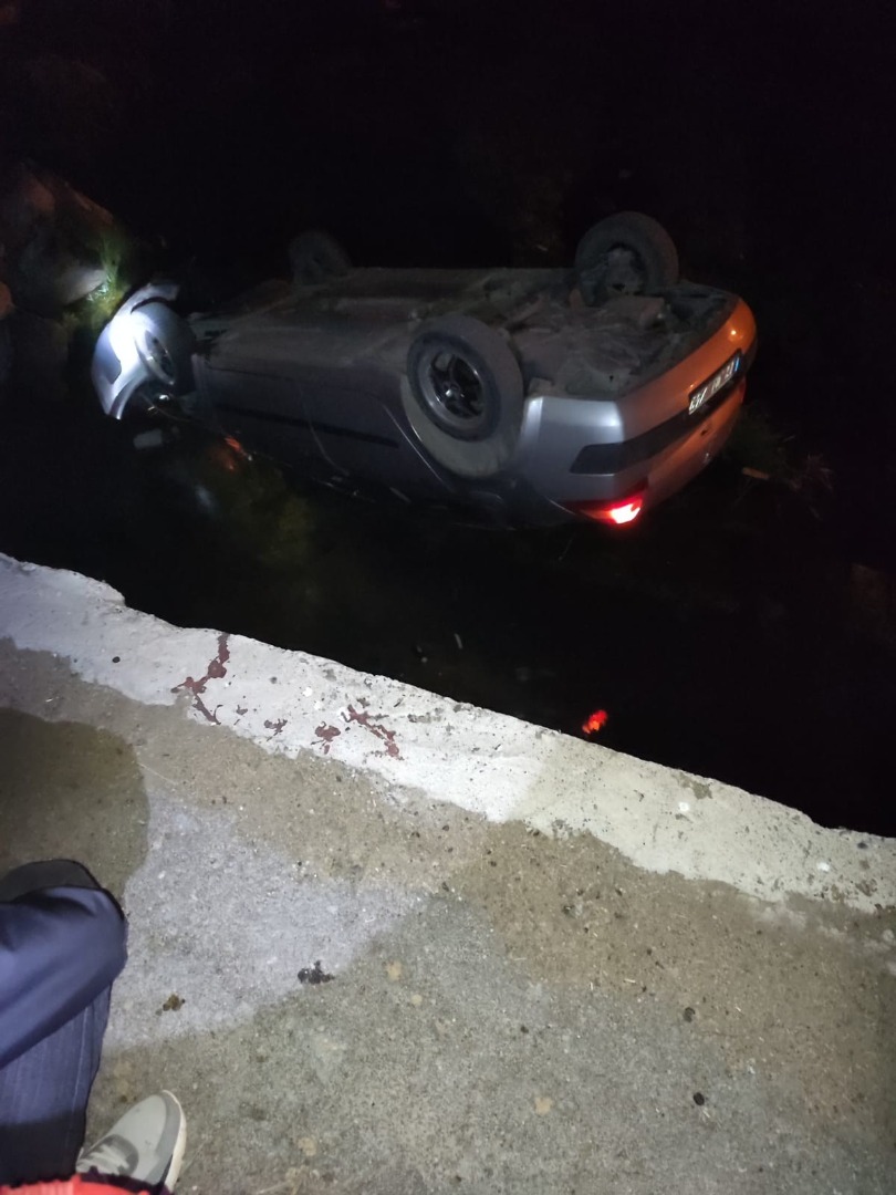 Otomobil köprüden uçtu: 3 yaralı
