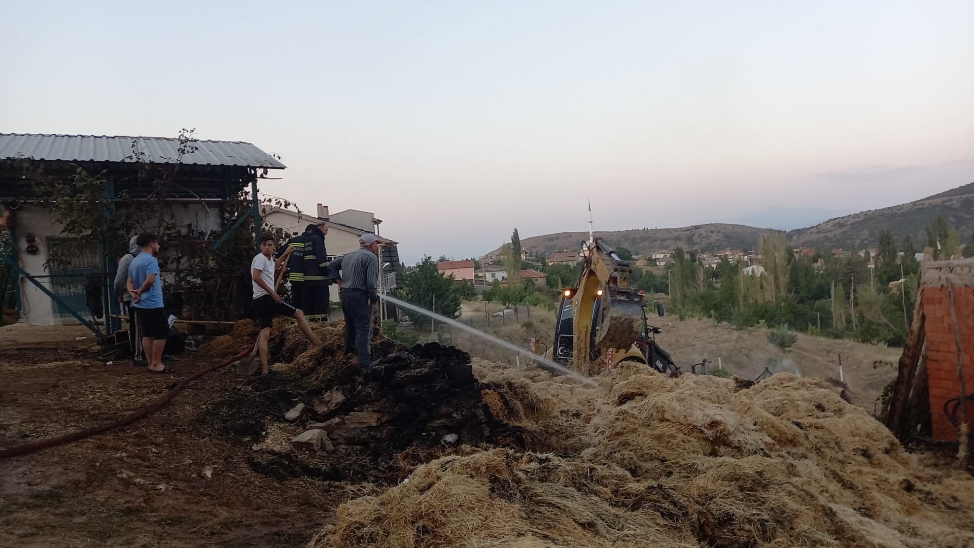 Konya'da samanlık yangını