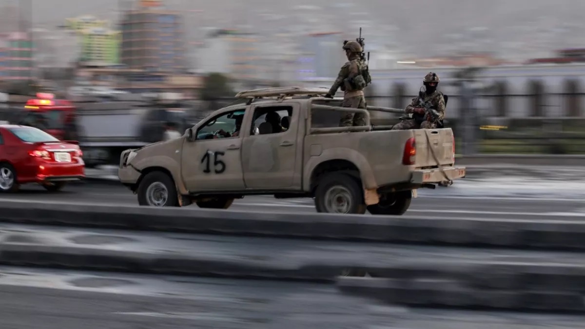 Afganistan'ın başkenti Kabil'de Taliban ile DEAŞ çatıştı