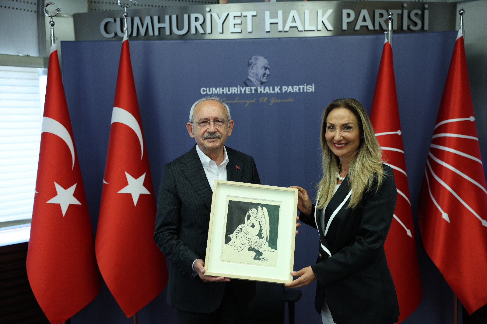 CHP Kadın Kolları Genel Başkanı Aylin Nazlıaka kadın kollarının yeni projesini açıkladı