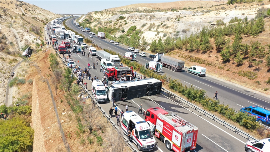 Gaziantep'teki kazada ölenlerin sayısı 16'ya yükseldi