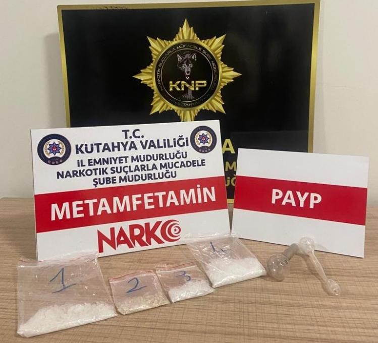 Kütahya'da uyuşturucu operasyonunda 4 tutuklama