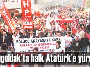 Zonguldak’ta halk Atatürk’e yürüdü