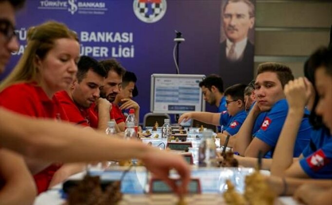 Türkiye İş Bankası Satranç Süper Ligi'nde şampiyon belli oldu