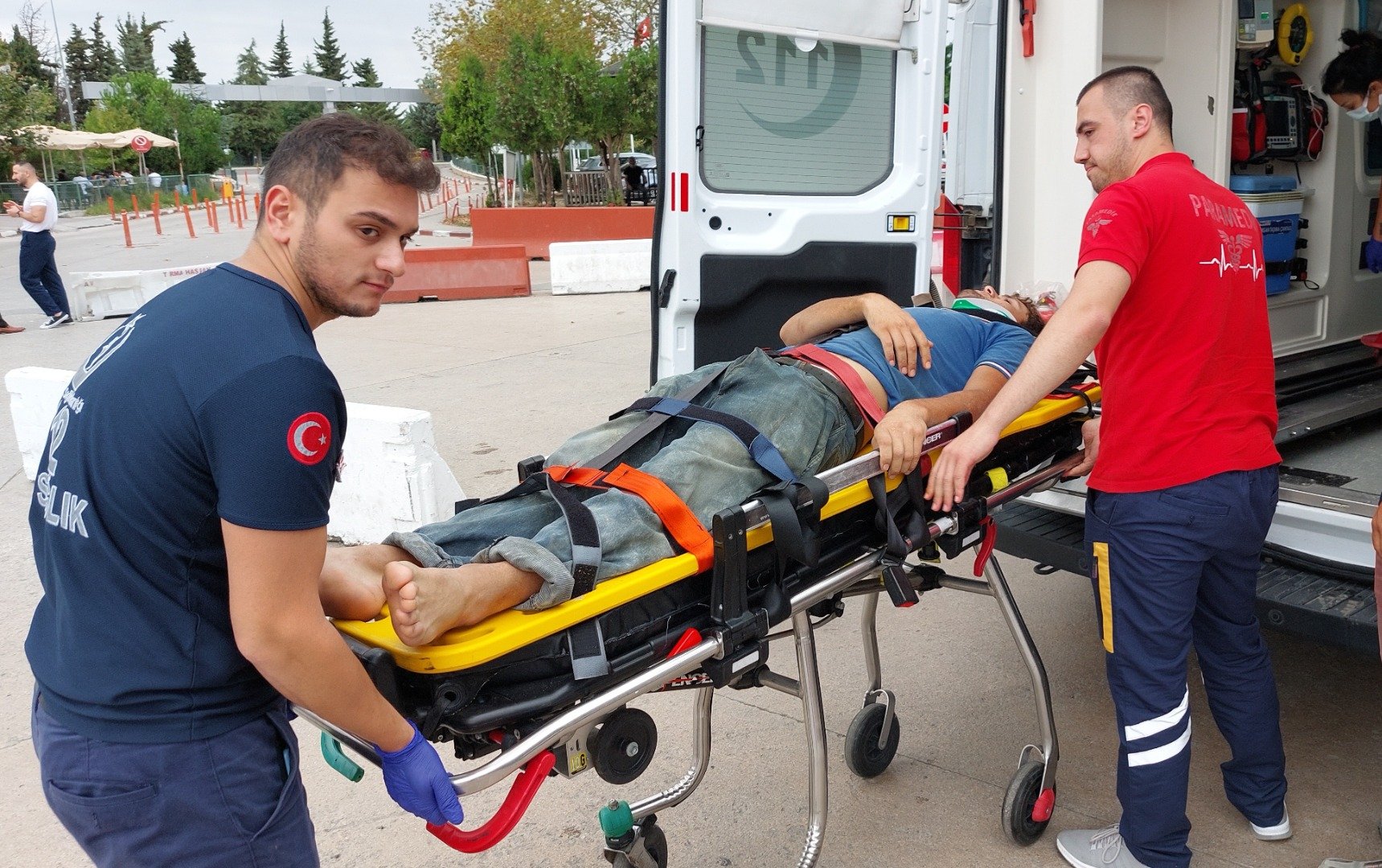 Hastane inşaatından düşen işçi yaralandı