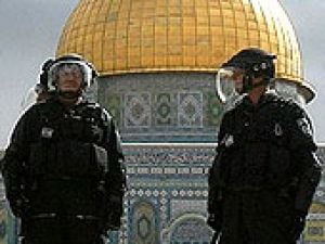 Kudüs Müftüsü'nü gözaltına aldılar