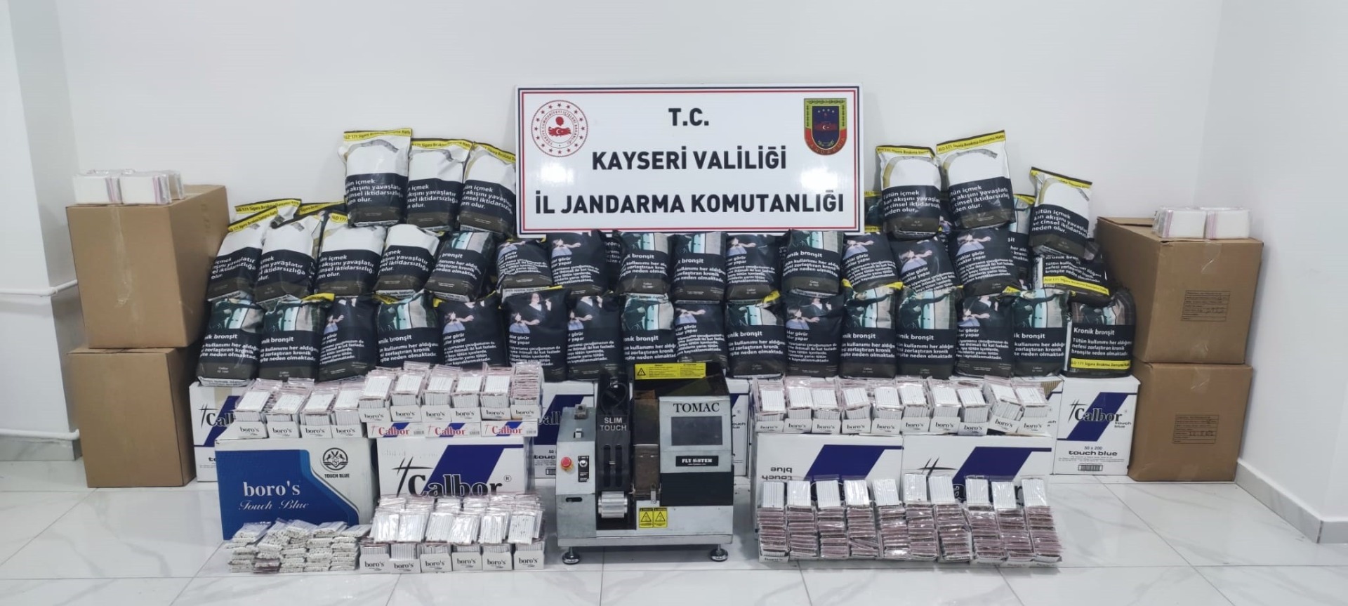 Kayseri'de 100 kilo kaçak tütün ele geçirildi
