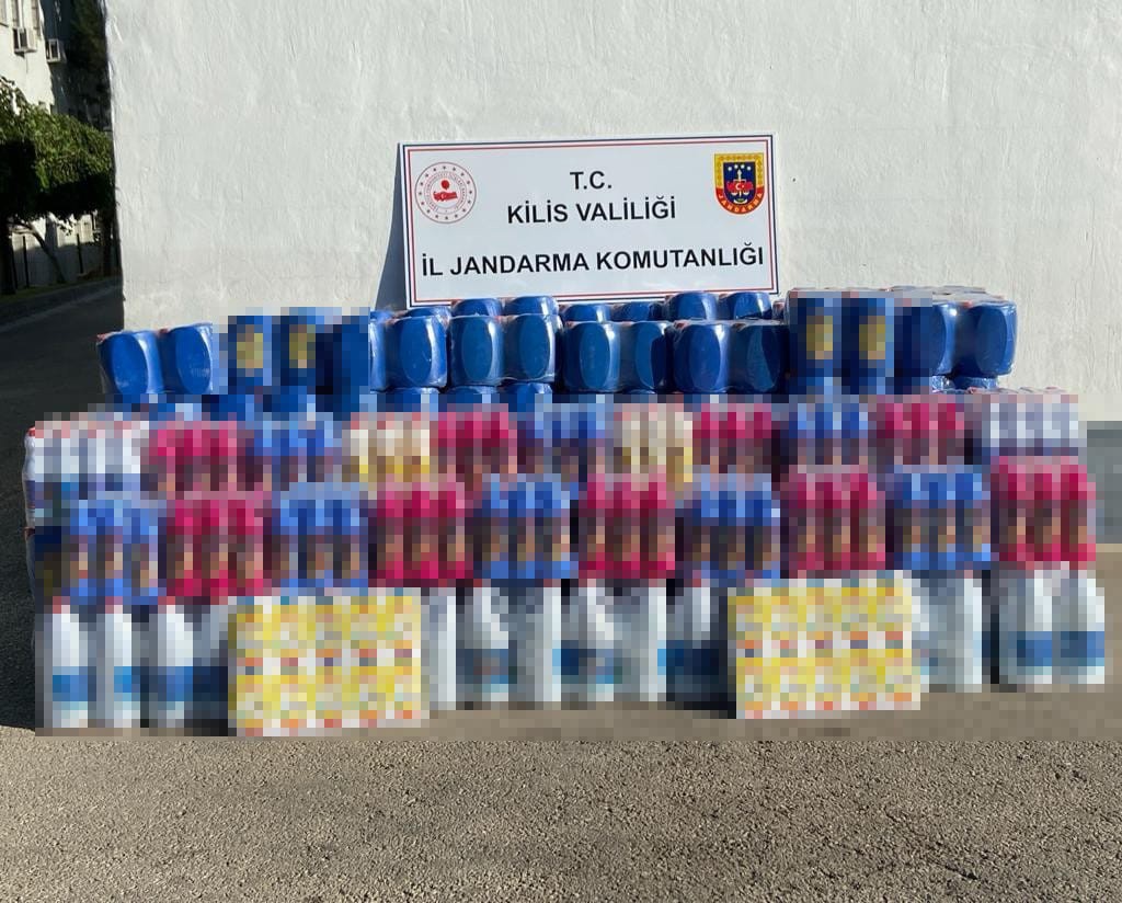 Kilis'te 366 litre kaçak çamaşır suyu ele geçirildi
