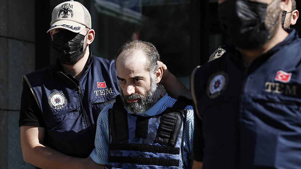 Türkiye'de yakalanan IŞİD'in sözde üst düzey yöneticisi İstanbul Adliyesi'ne getirildi