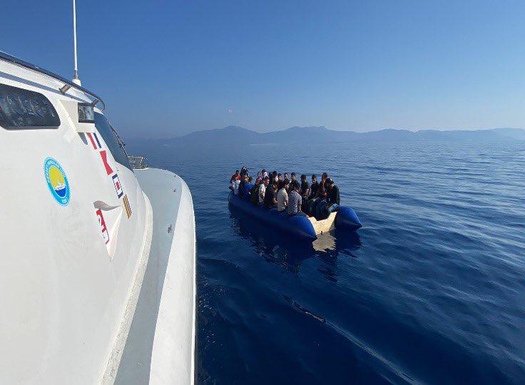 Sahil Güvenlik Komutanlığı'ndan Ege ve Akdeniz'de operasyon. Bir haftada 1074 kişi denizden kurtarıldı