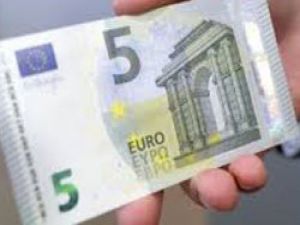 Yeni 5 euroluk banknot sancısı