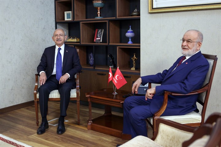 Kılıçdaroğlu, Karamollaoğlu'nu ziyaret etti