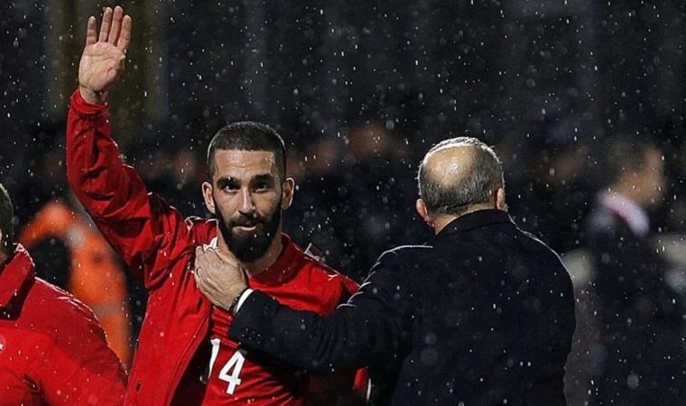 Galatasaray, Arda Turan'a jübile düşünüyor