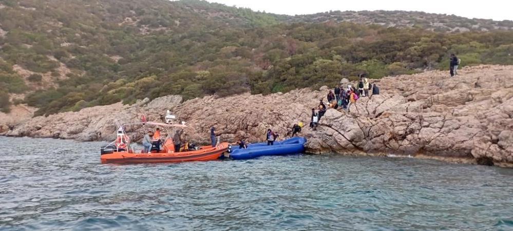 39 göçmen adada mahsur kaldı Sahil Güvenlik ekipleri kurtardı