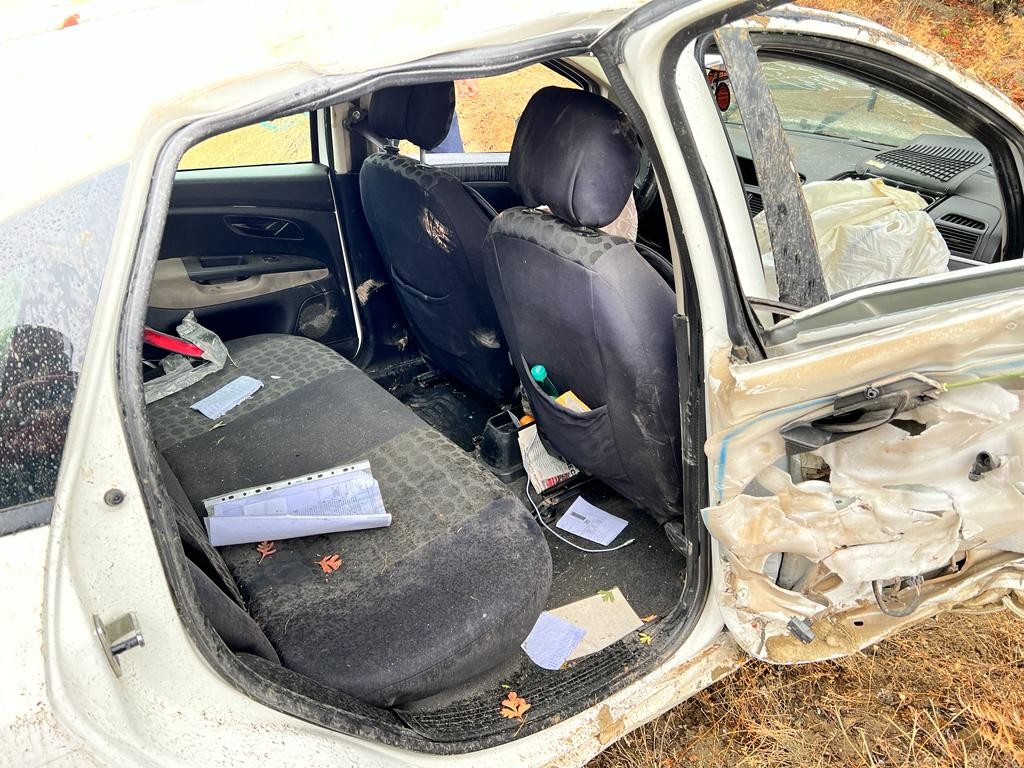 Erzincan’da otomobil şarampole yuvarlandı: 1 ölü 3 yaralı