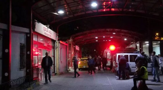İzmir'de yol verme kavgası kanlı bitti