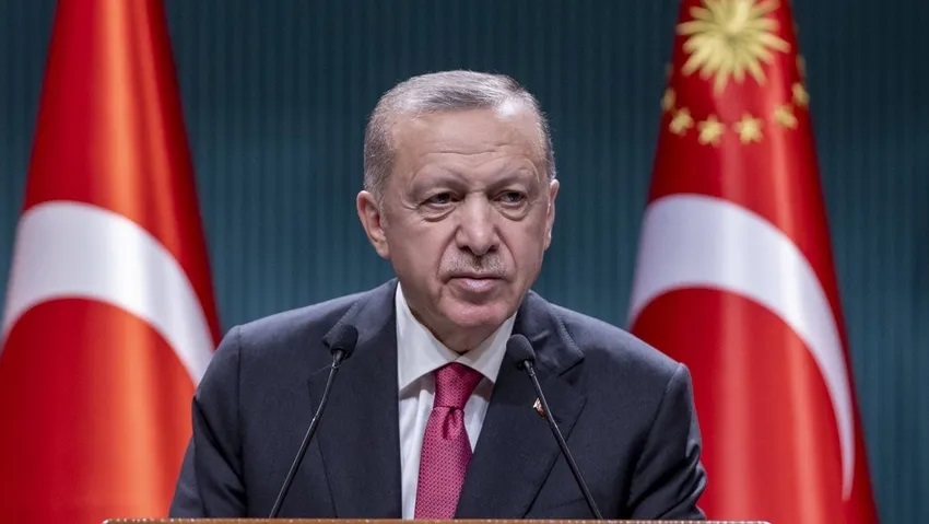 Başörtüsü için anayasa taslağı Erdoğan'a sunuldu