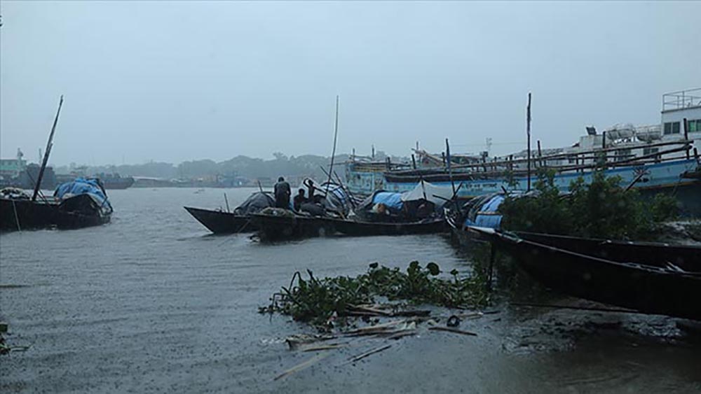 Bangladeş'te 'Sitrang' fırtınası: 13 ölü