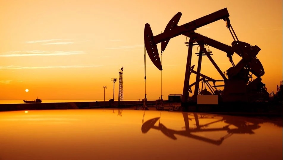 Brent petrolün varil fiyatı 96.68 dolar
