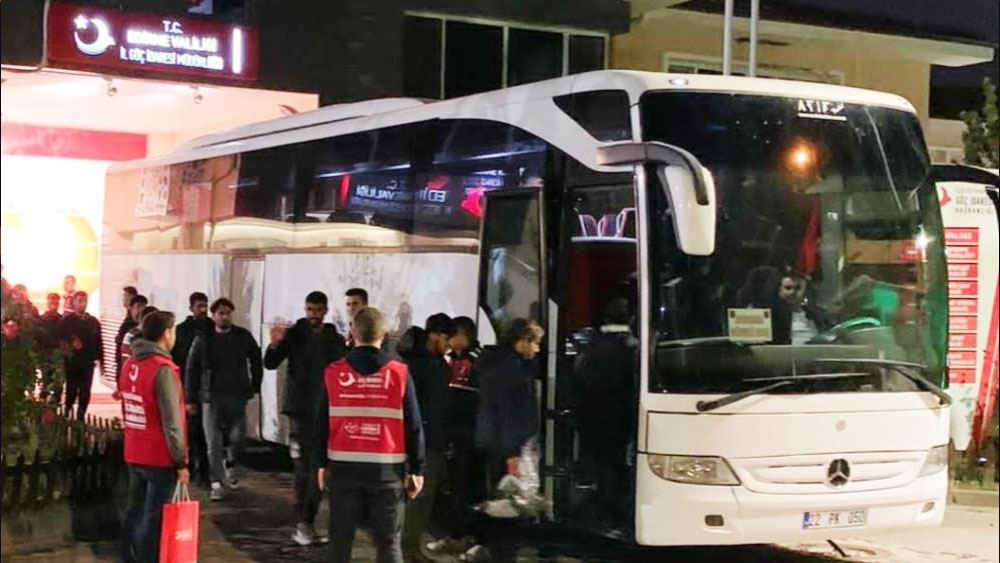 Edirne'de 413 göçmen sınır dışı edildi
