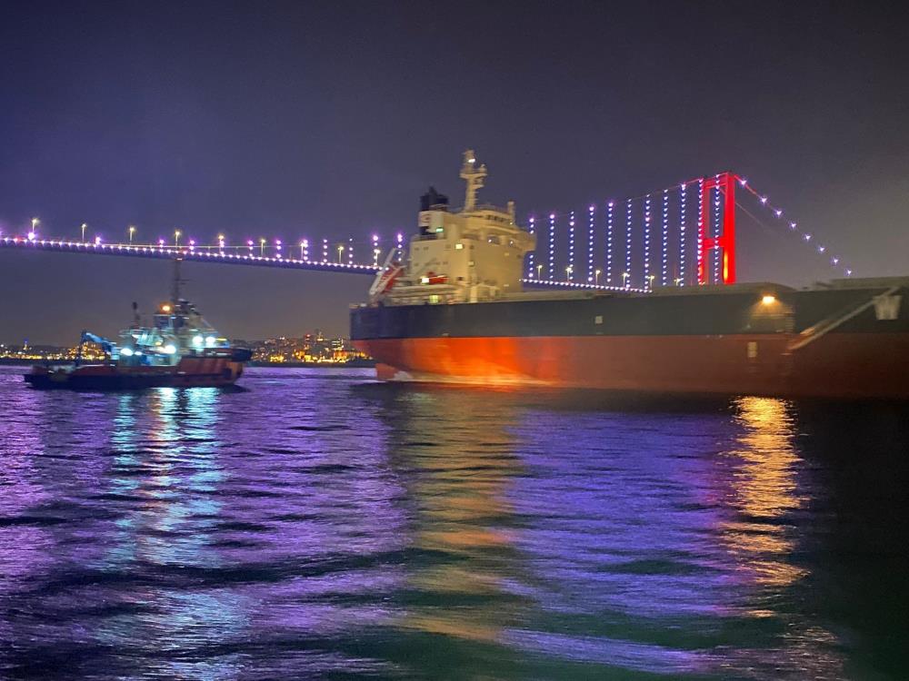 İstanbul Boğazı'ndaki gemi kurtarıldı