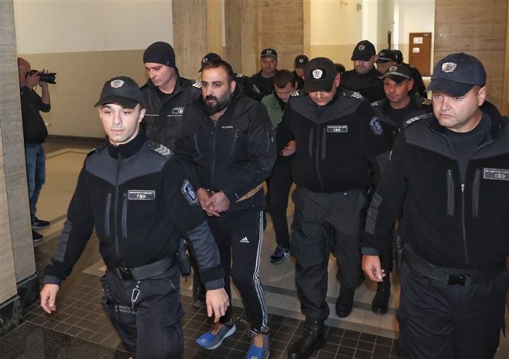 Bulgaristan'da yakalanan 5 kişi hakim karşısına çıktı, deliller yetersiz bulundu