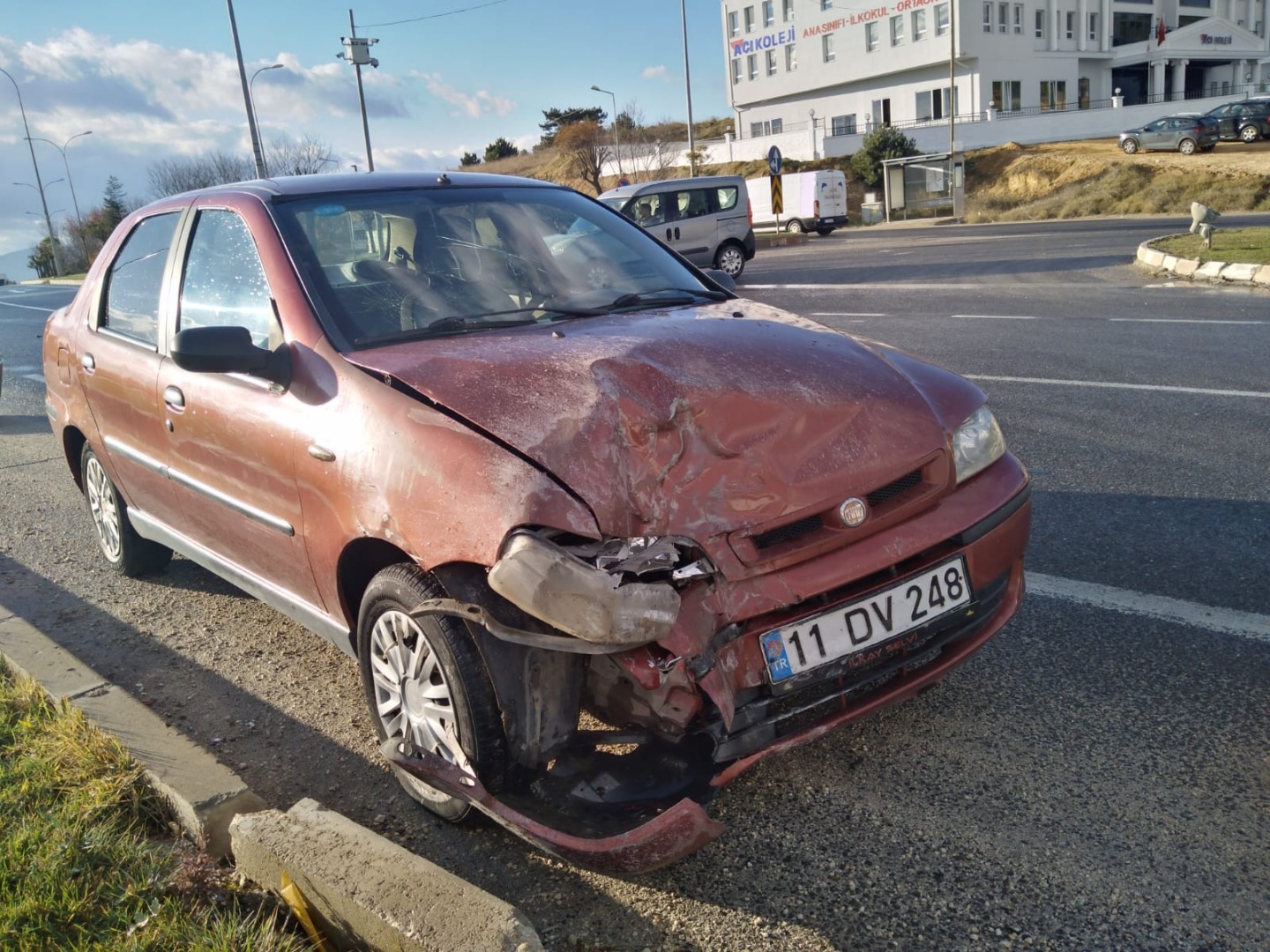 Bilecik'te otomobil ile tır çarpıştı: 2 yaralı