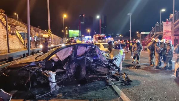 Mecidiyeköy'de zincirleme trafik kazası: Çok sayıda araç birbirine girdi