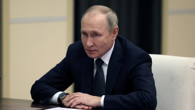 Putin: Devlet kuruluşlarının kaliteli çalışmaya ihtiyacı var